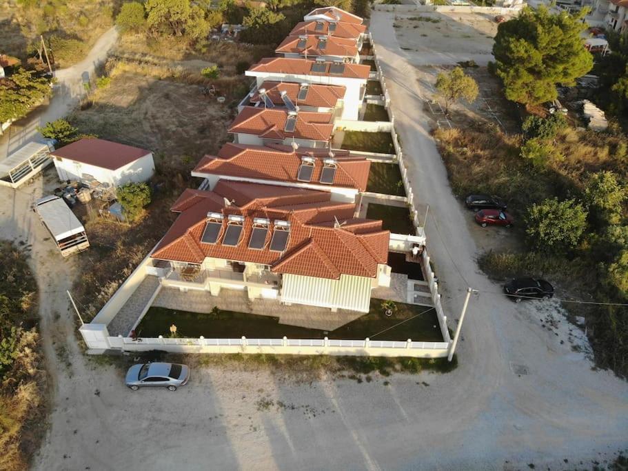 Orange Apartment ニキティ エクステリア 写真